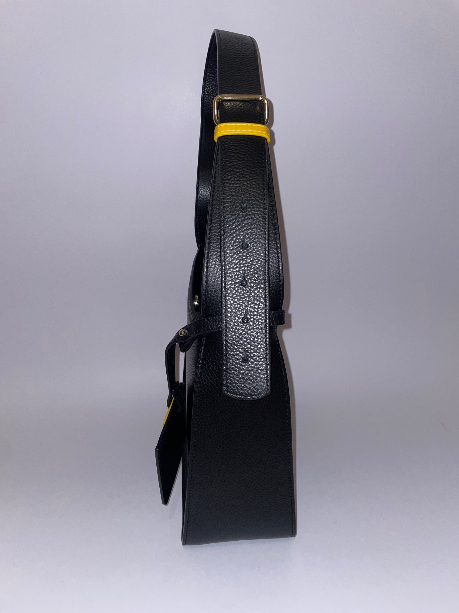 Borsa Carry Small in pelle di vitello Martellata Nero