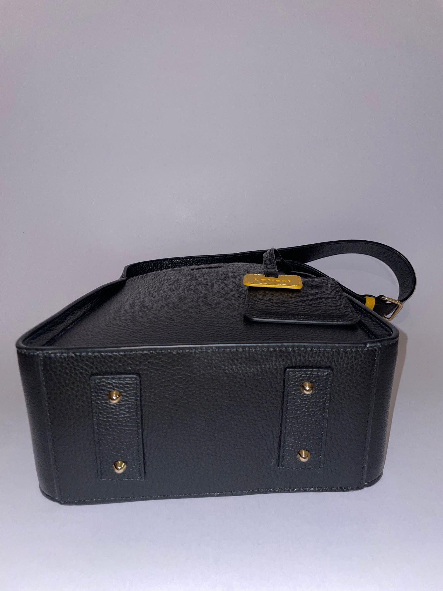 Borsa Carry Small in pelle di vitello Martellata Nero