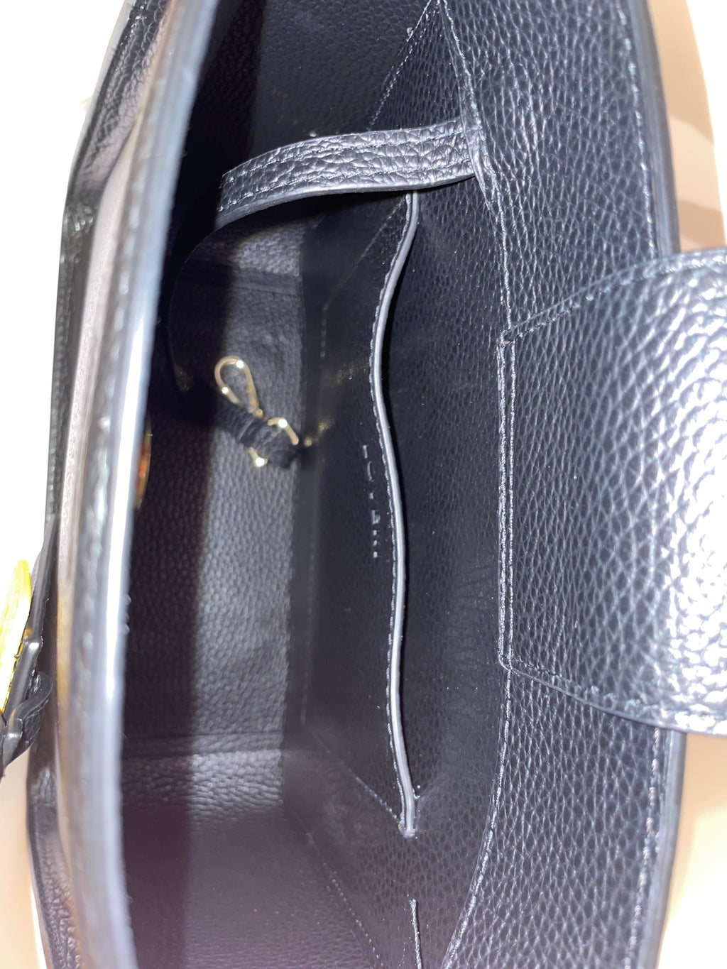 Borsa Carry Small in pelle di vitello Martellata Nero