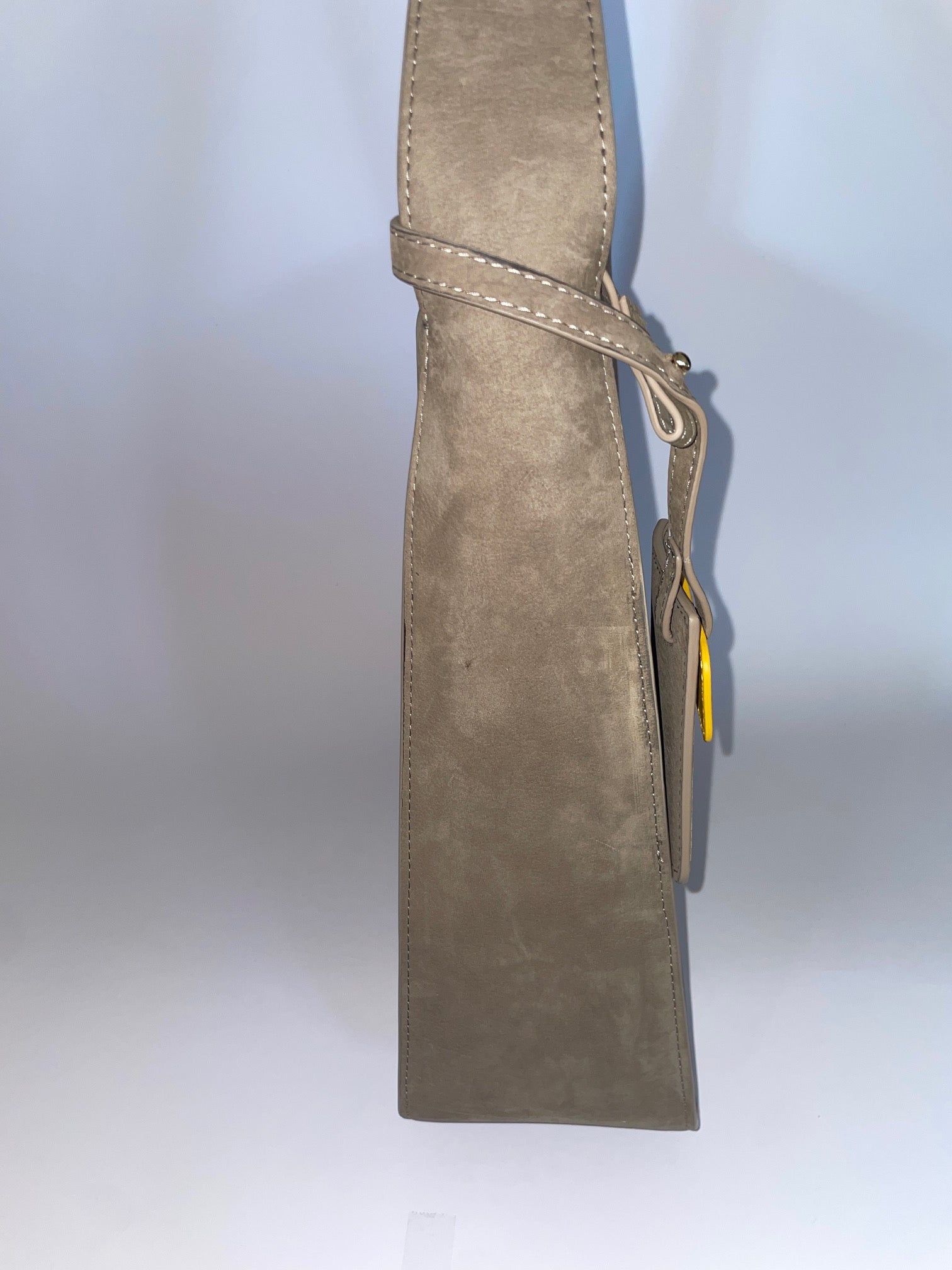 Borsa Carry Medium in pelle di vitello Nabuk